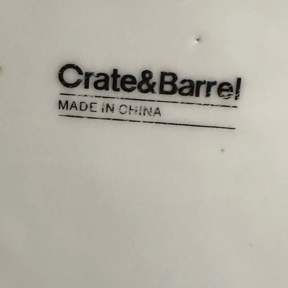 Crate&Barrel white appetizer,dessert plates set of 2 red green design 7.25 in